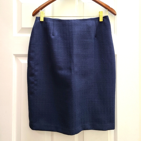 Woman's Navi Blue Blazer and Skirt set - Picture 3 of 3